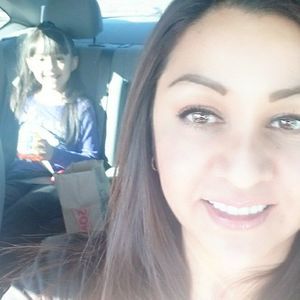 Meet your Posher, Deisy